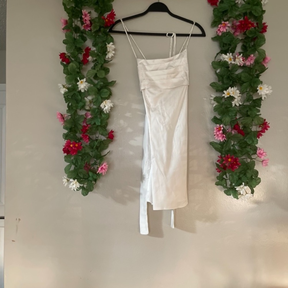 Elegant White Dress with Spaghetti Straps
